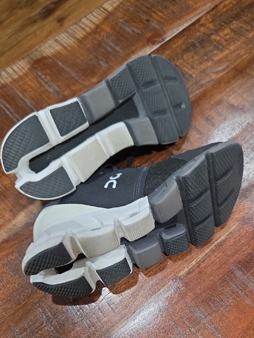 OC OnCloud Sneakers - Picture 7 of 7